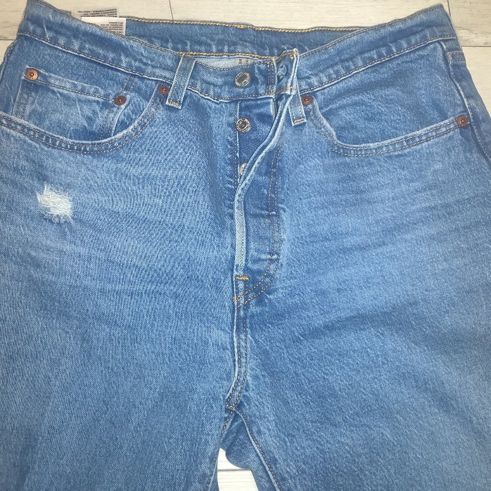 501 Levi Strauss Distressed Stretch Jeans Size 30 x 26 - Picture 3 of 5